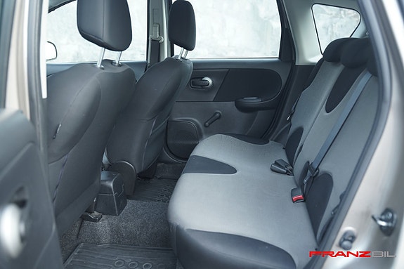 Nissan Note 11 of 13