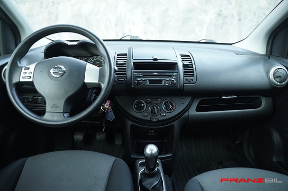 Nissan Note 8 of 13