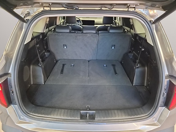 Kia Sorento 16 of 28