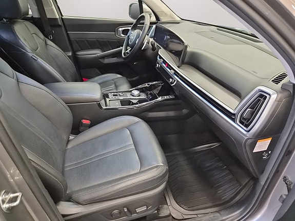 Kia Sorento 11 of 28