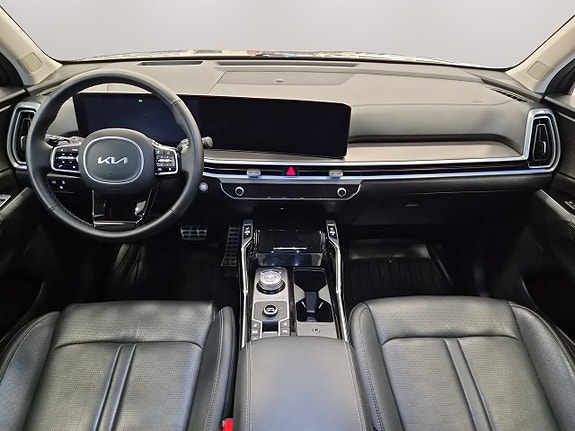 Kia Sorento 13 of 28