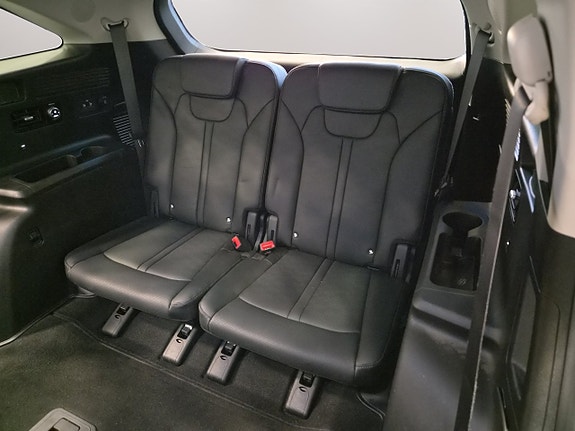 Kia Sorento 15 of 28
