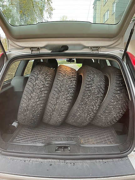 Volvo V50 10 of 10