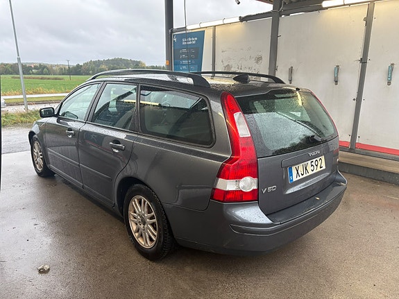 Volvo V50 4 of 6