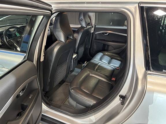 Volvo XC70 17 of 26