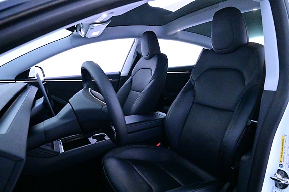 Tesla Model 3 8 of 27
