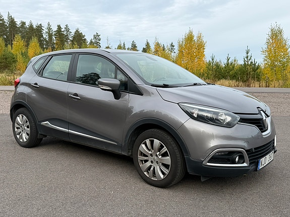 Renault Captur 2 of 6