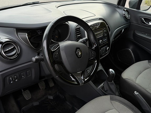 Renault Captur 5 of 6