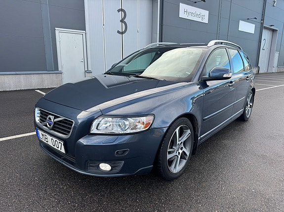 Volvo V50 2 of 7