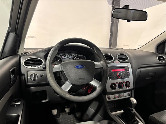 Ford Focus 16 of 24