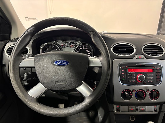 Ford Focus 17 of 24
