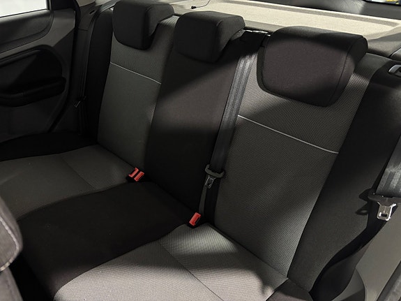 Ford Focus 14 of 24