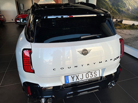 MINI John Cooper Works 11 of 12