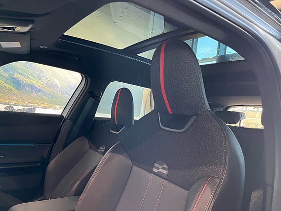 MINI John Cooper Works 7 of 12