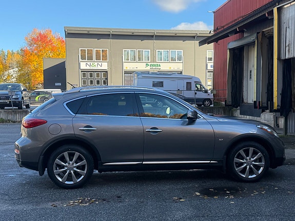 Infiniti QX50 13 of 21