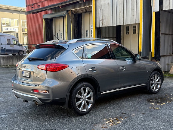Infiniti QX50 11 of 21