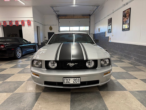 Ford Mustang 5 of 27
