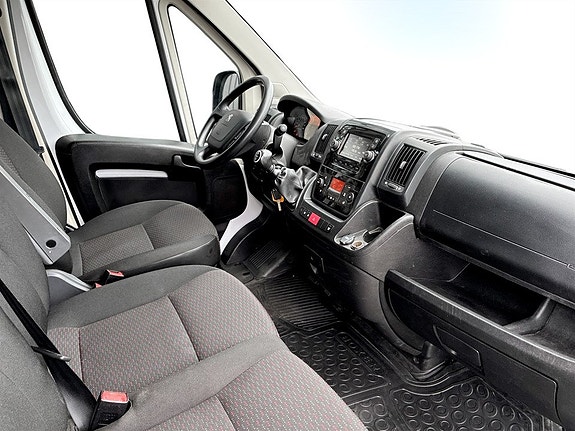 Peugeot Boxer 13 of 15