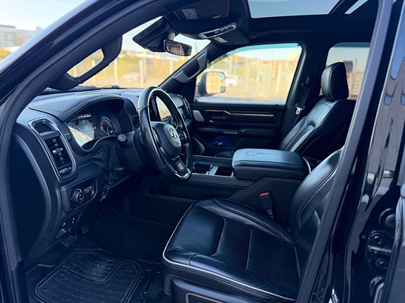 Dodge RAM 1500 14 of 18