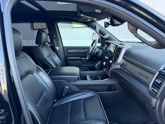 Dodge RAM 1500 13 of 18