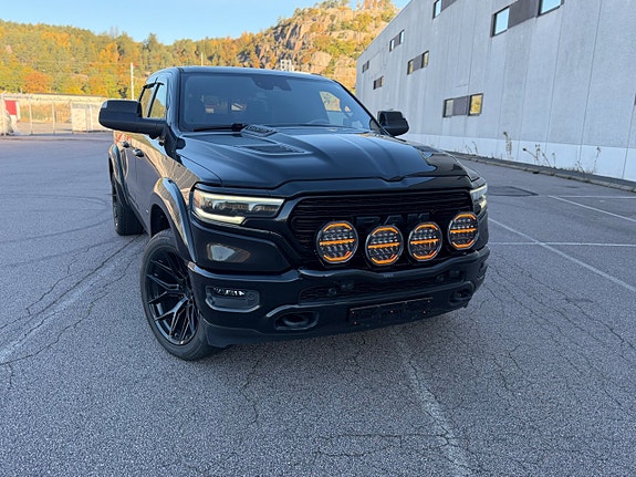Dodge RAM 1500 10 of 18