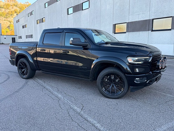 Dodge RAM 1500 2 of 18