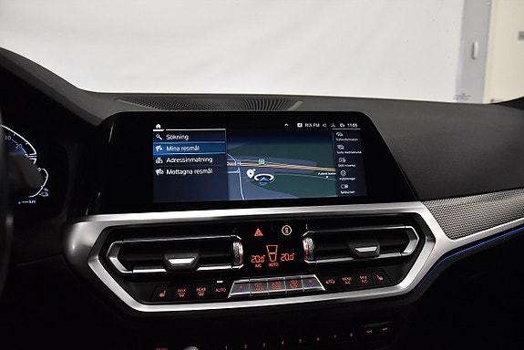 BMW 330e 20 of 23