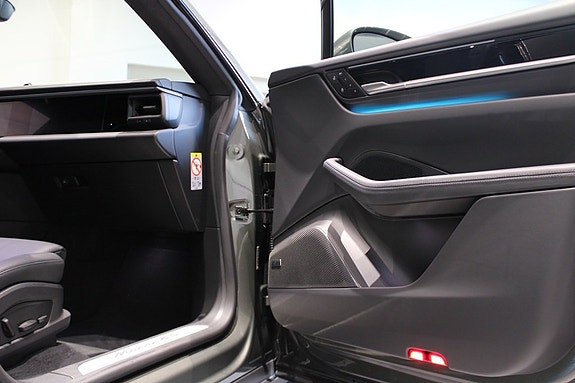 Porsche Macan 4S 8 of 18