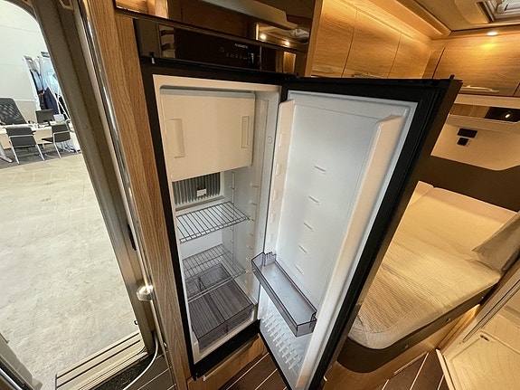 Knaus Skywave 650 ALDE/Automat/Solcell/Litium/Cykelställ 24 of 30