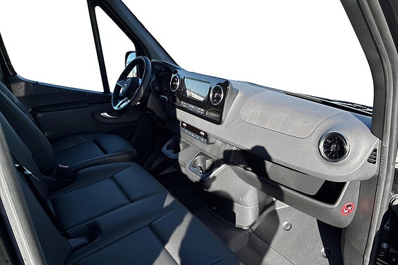 Mercedes-Benz Sprinter 319 10 of 16