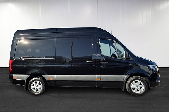 Mercedes-Benz Sprinter 319 8 of 16