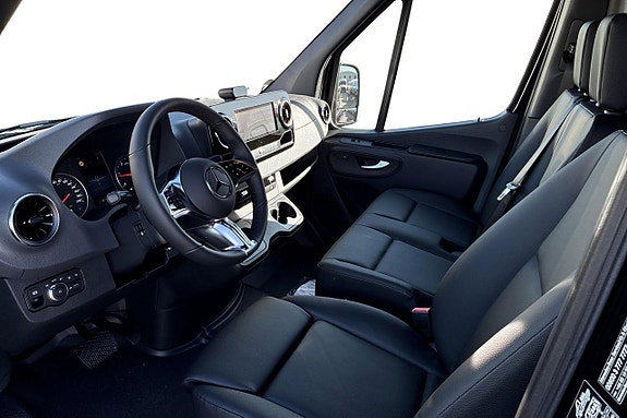 Mercedes-Benz Sprinter 319 9 of 16