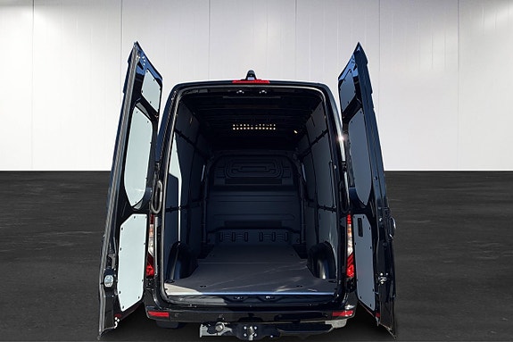 Mercedes-Benz Sprinter 319 16 of 16