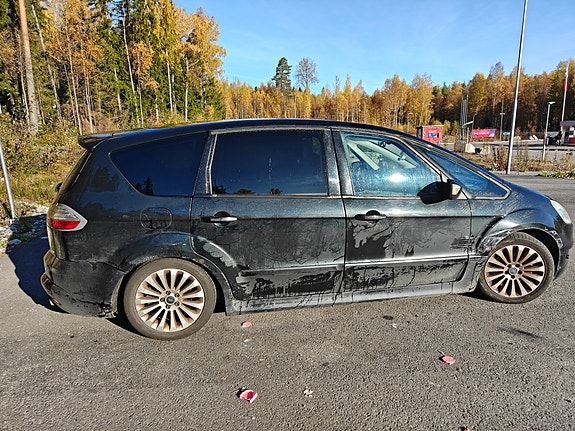 Ford S-MAX 4 of 10