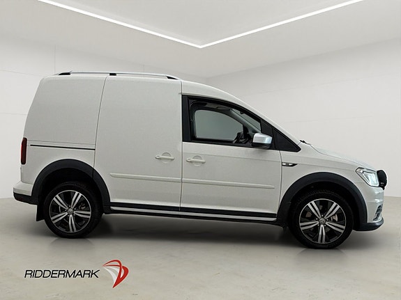 Volkswagen Caddy Alltrack 2 of 30