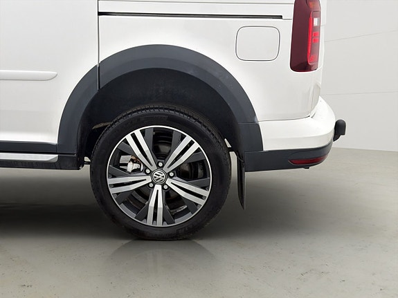 Volkswagen Caddy Alltrack 29 of 30