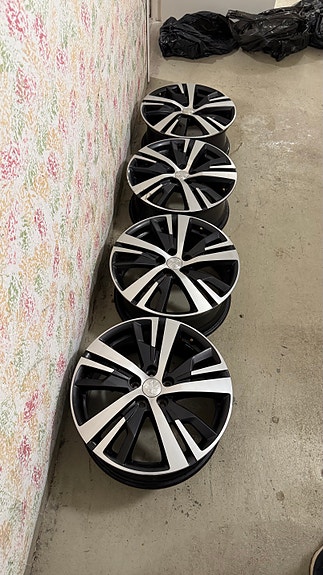 Product image 1 of 3