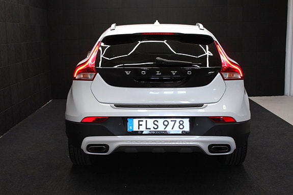Volvo V40 Cross Country 5 of 20
