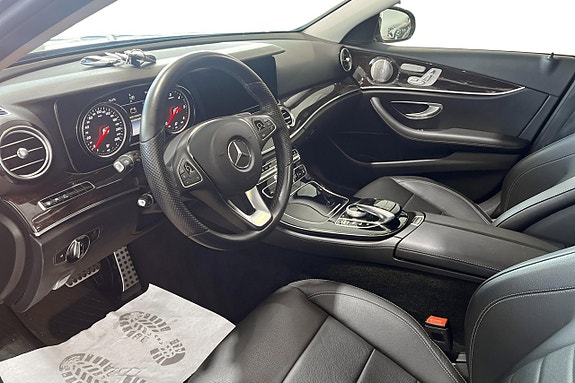 Mercedes-Benz E220 d 11 of 11