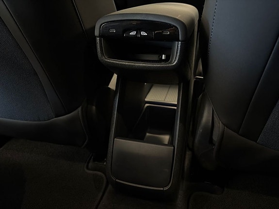 Volvo EX30 22 of 26