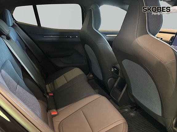 Volvo EX30 12 of 28
