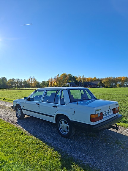 Volvo 740 4 of 13