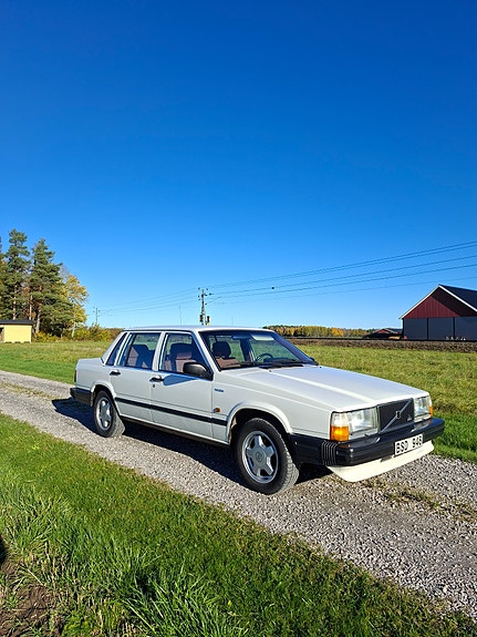 Volvo 740 9 of 13