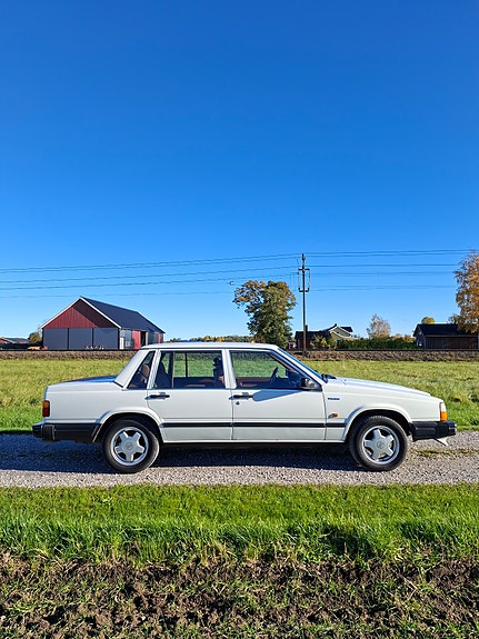 Volvo 740 8 of 13