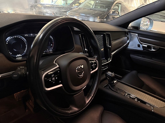 Volvo V90 Cross Country 12 of 18