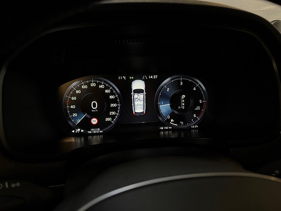 Volvo V90 Cross Country 16 of 18