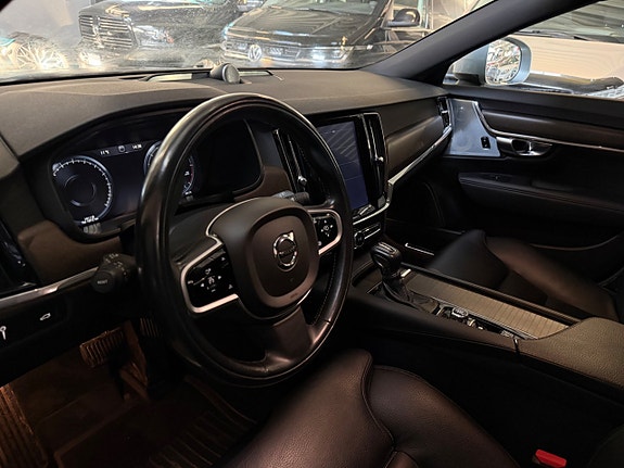 Volvo V90 Cross Country 13 of 18