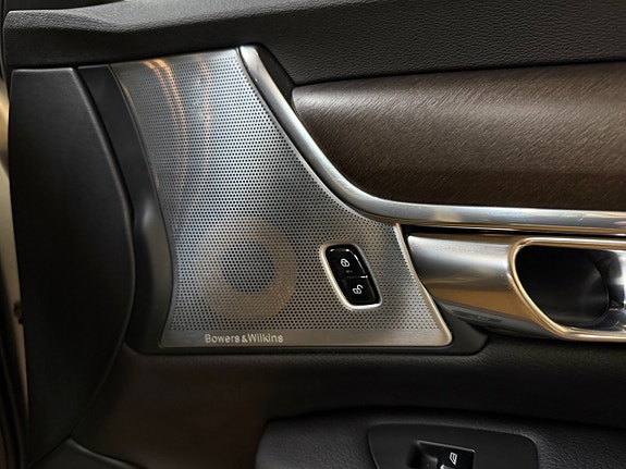 Volvo V90 Cross Country 10 of 18
