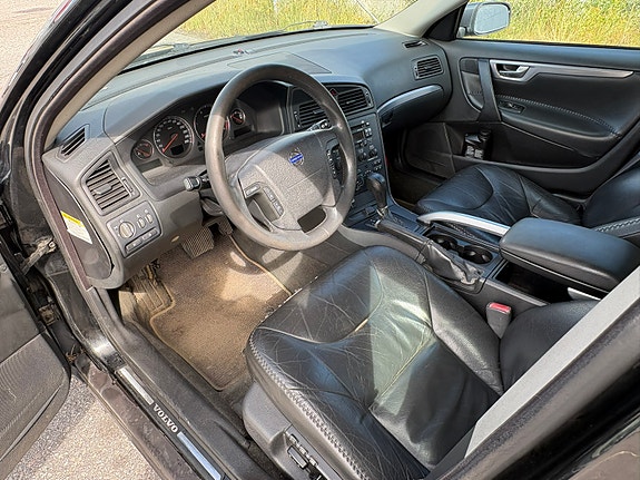 Volvo XC70 8 of 9
