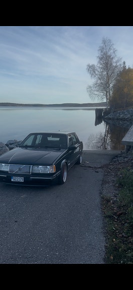Volvo 740 3 of 5